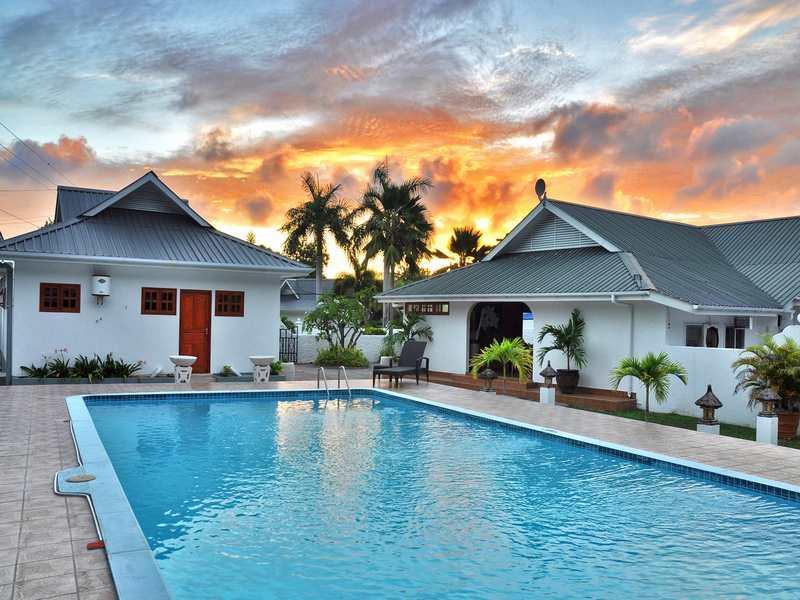 Britannia Hotel Grand Anse  Esterno foto
