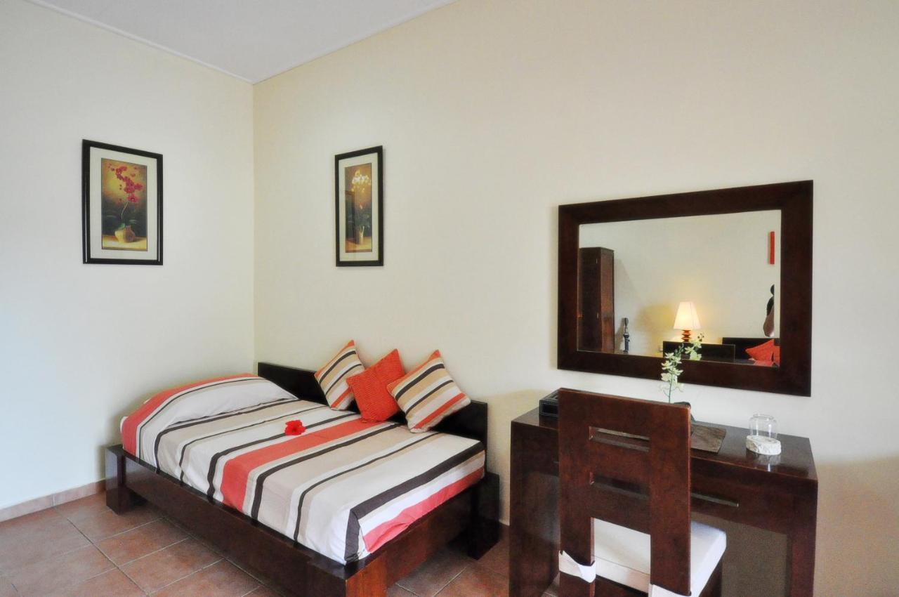 Britannia Hotel Grand Anse  Esterno foto
