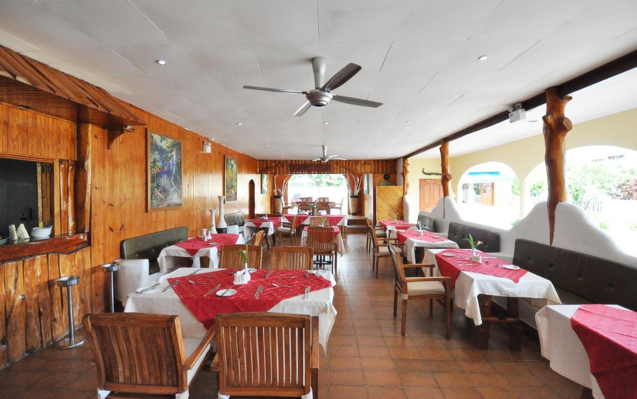 Britannia Hotel Grand Anse  Esterno foto