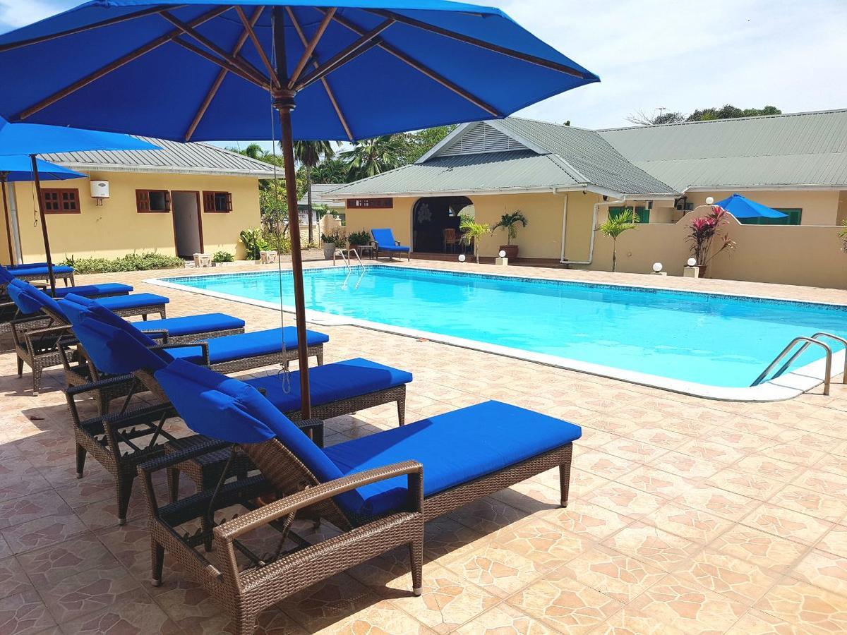 Britannia Hotel Grand Anse  Esterno foto