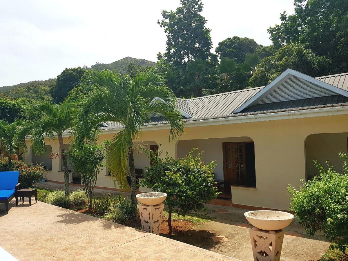 Britannia Hotel Grand Anse  Esterno foto