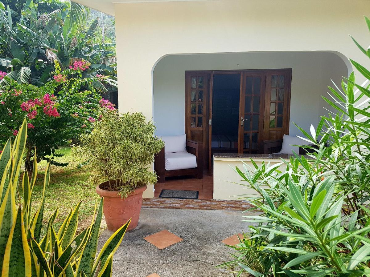 Britannia Hotel Grand Anse  Esterno foto