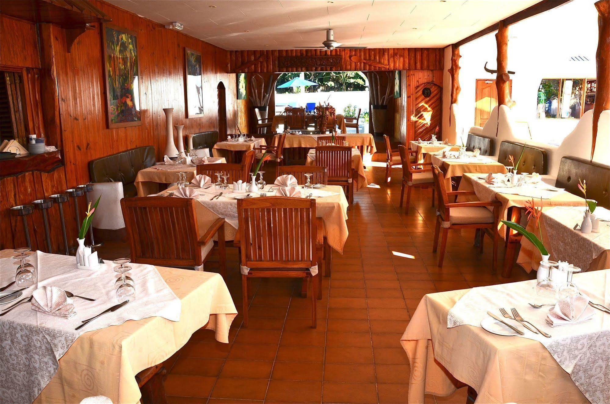 Britannia Hotel Grand Anse  Esterno foto