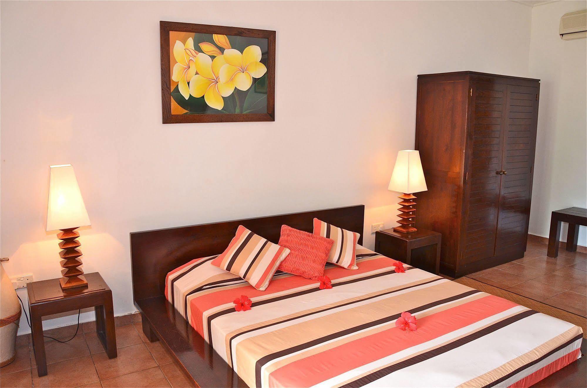 Britannia Hotel Grand Anse  Esterno foto